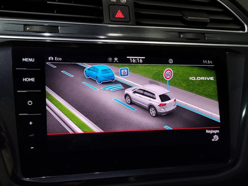 VOLKWAGEN TIGUAN 2.0 TDI 200cv R-Line 4Motion DSG / APPLE CARPLAY/SIEGES CHAUFFANT/CAMERA DE RECUL