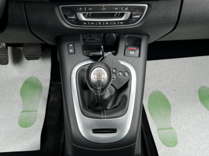 RENAULT SCENIC III 3 PHASE 3 BOSE 1.6 DCI 130 1ERE MAIN / GPS BLUETOOTH CRIT AIR 2 - GARANTIE 1 AN