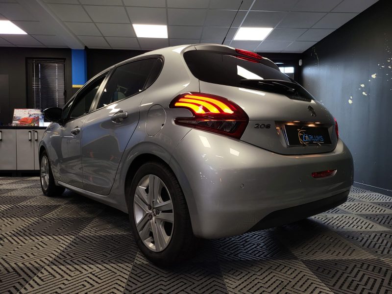 PEUGEOT 208 1.2 VTI BVM5 82CH STYLE / RADAR DE RECUL / ECRAN TACTILE / SUIVI ENTRETIEN COMPLET