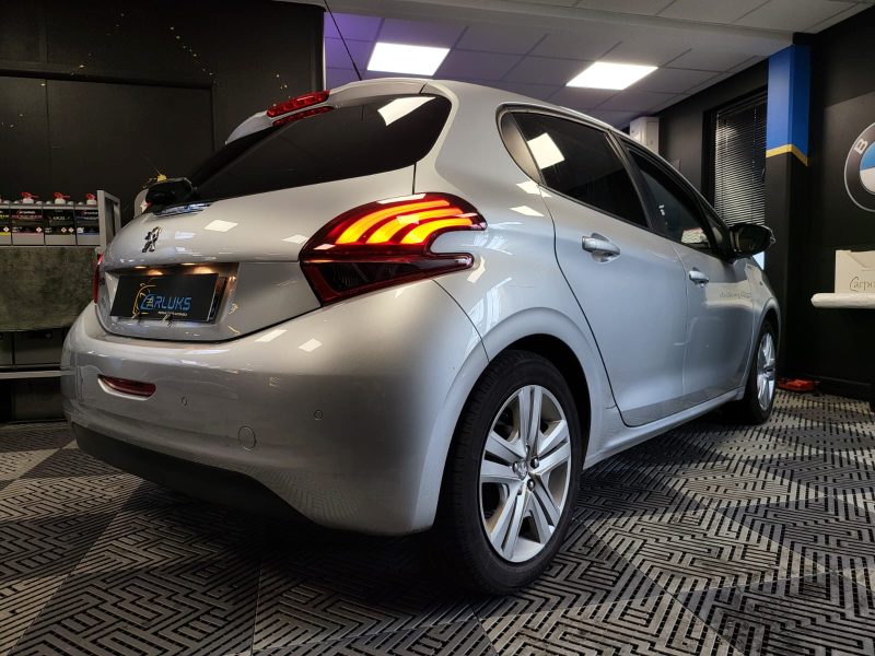 PEUGEOT 208 1.2 VTI BVM5 82CH STYLE / RADAR DE RECUL / ECRAN TACTILE / SUIVI ENTRETIEN COMPLET