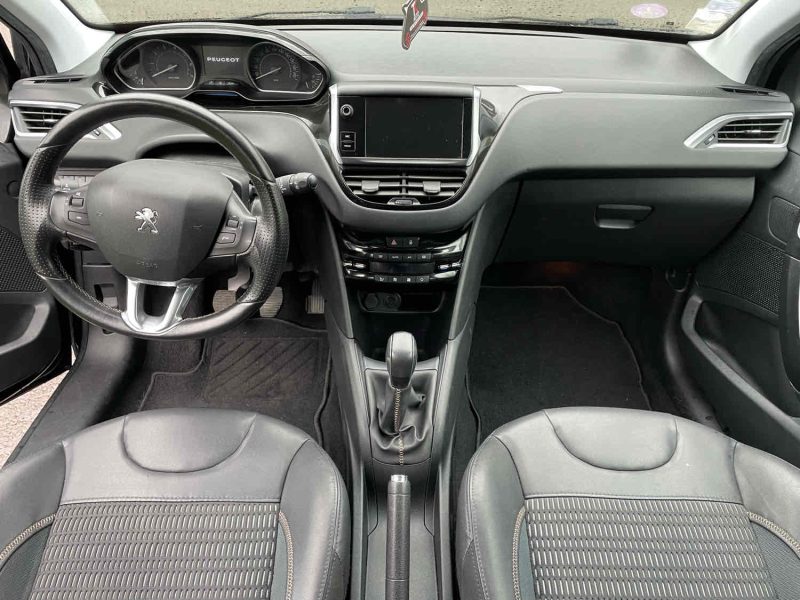 PEUGEOT 208 I 1.2 VTI 821CV