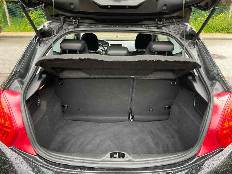 PEUGEOT 208 I 1.2 VTI 821CV