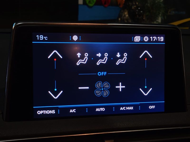 PEUGEOT 3008 II 1.5 BlueHDi 130cv Active Business EAT / APPLE CARPLAY/ANDROID AUTO/RADAR-AV-AR