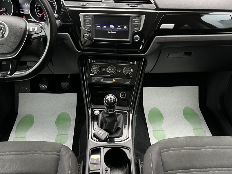 VOLKSWAGEN TOURAN III CARAT 1.4 TSI 150 1ERE MAIN 7 PLACES TOIT OUVRANT APPLE & ANDROID Garantie1an