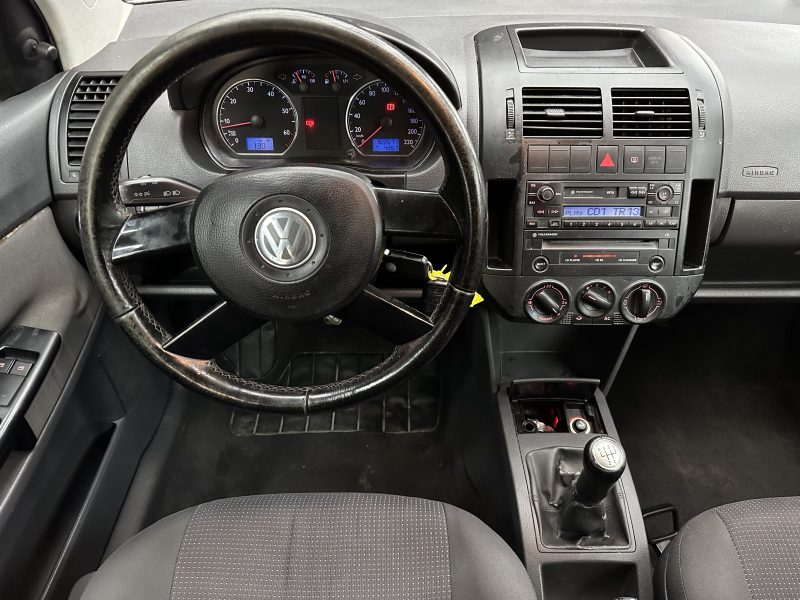 VOLKSWAGEN POLO 2004