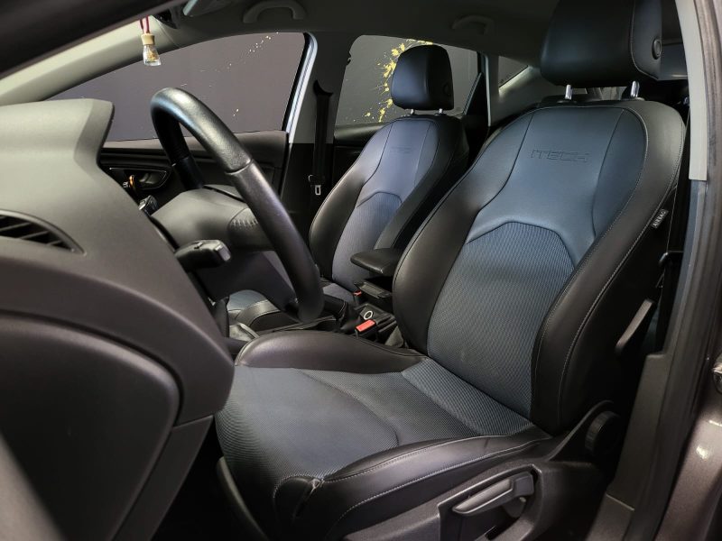 SEAT LEON 1.4 TSI 150cv ITECH / GPS+AIDE AU PARKING+SIEGE CUIR+TISSUS/