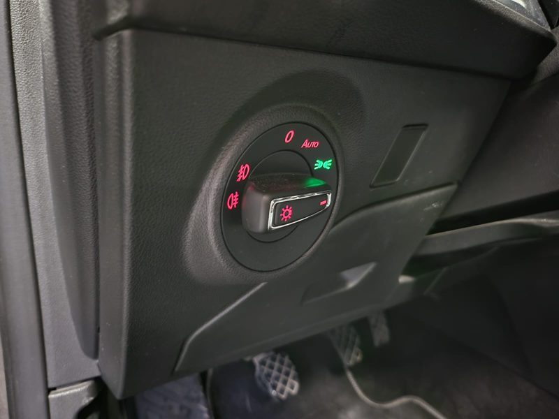 SEAT LEON 1.4 TSI 150cv ITECH / GPS+AIDE AU PARKING+SIEGE CUIR+TISSUS/