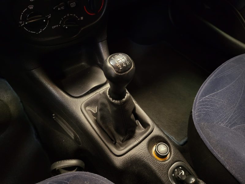 PEUGEOT 206 3P 1.4i 75cv 1er MAIN / CLIMATISATION / SUIVI PEUGEOT