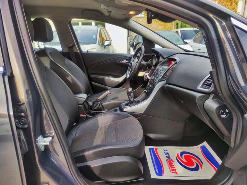 OPEL ASTRA J GTC 2013