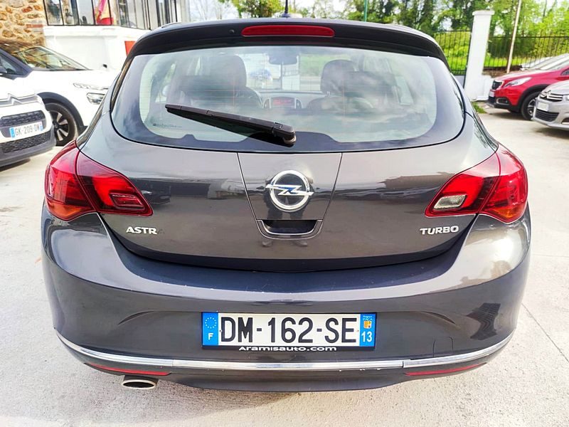OPEL ASTRA J GTC 2013