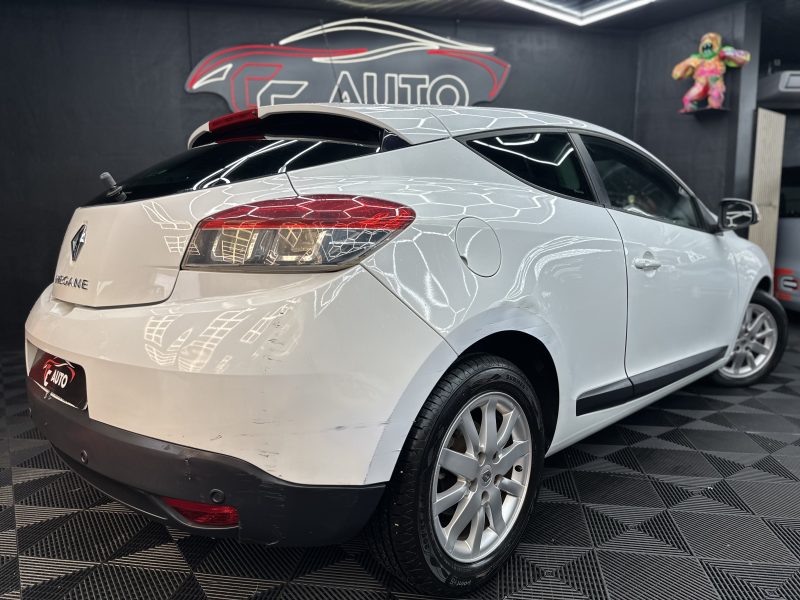 RENAULT MEGANE III  2009