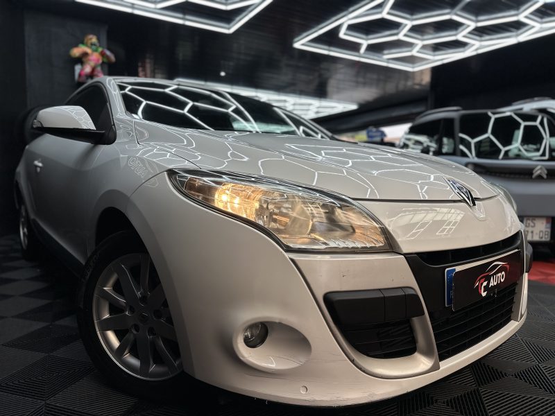 RENAULT MEGANE III  2009