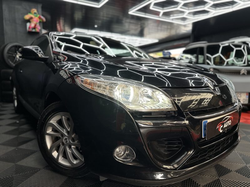 RENAULT MEGANE III Coupé 2012