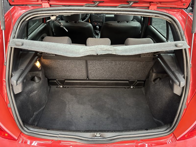 RENAULT CLIO II 2010