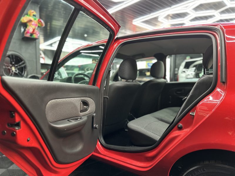 RENAULT CLIO II 2010