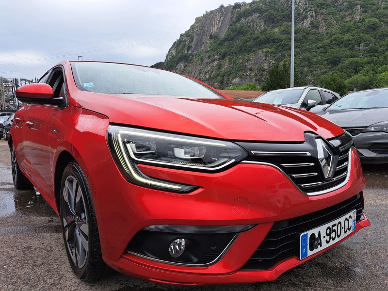 RENAULT MEGANE IV Berline bicorps trois ou cinq portes 2021