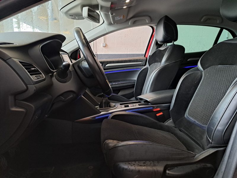 RENAULT MEGANE IV Berline bicorps trois ou cinq portes 2021