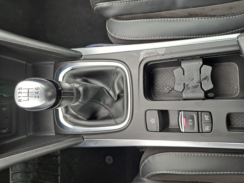 RENAULT MEGANE IV Berline bicorps trois ou cinq portes 2021