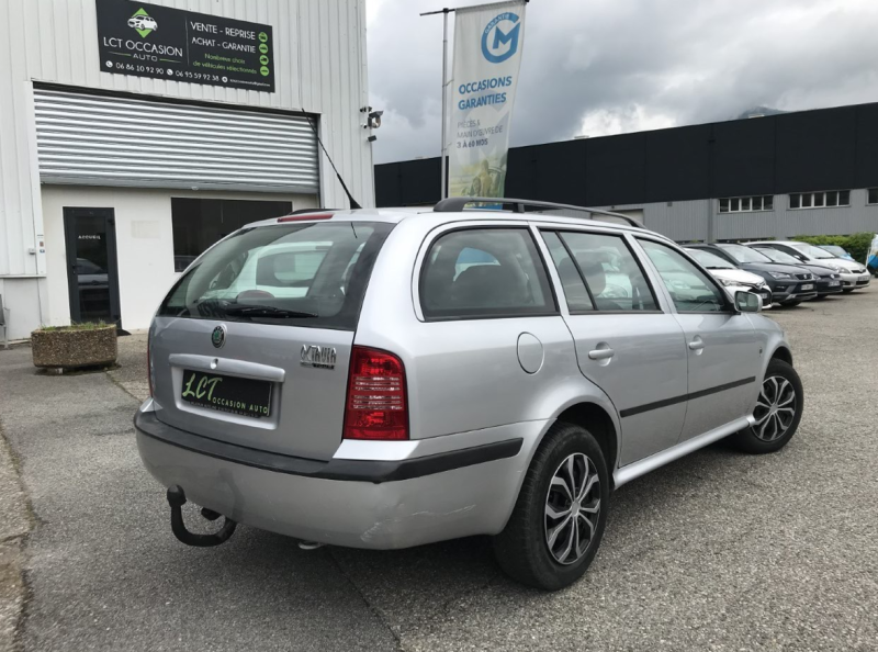 SKODA OCTAVIA COMBI - 1.9 TDi 100cv TOUR - GARANTIE 6 MOIS