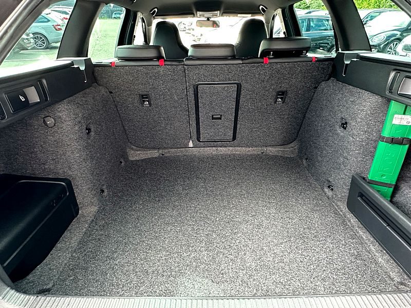 SKODA Octavia Combi 2.0 TSI 220 RS *CANTON*GPS*CUIR*XENON