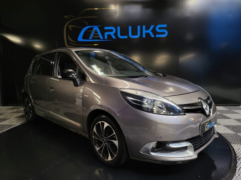 RENAULT SCENIC III 1.5 dCi BVM6 110cv BOSE / PEMIERE MAIN / SUIVI COMPLET / CAMERA / KEYLESS 