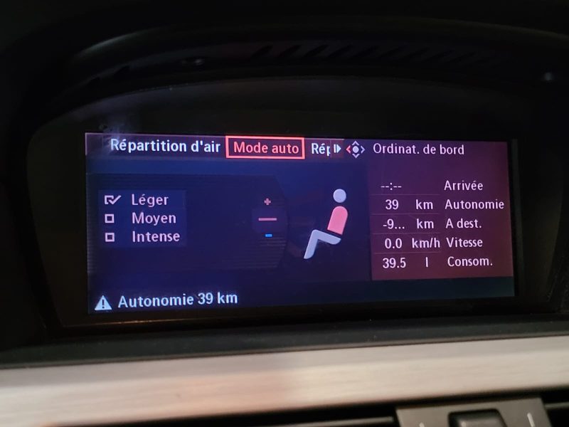 BMW M5 e60 5.0 V10 507cv SMG7 / SIEGES CHAUFFANT/TOIT OUVRANT/COUSSINETS FAIT