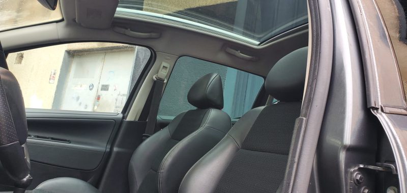 Peugeot 207 Outdoor SW 1.6 HDi 92 cv, *Toit pano*, *GPS*, *Peu kilométrés* 