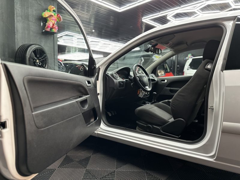 FORD FIESTA V  2008