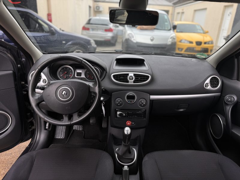 RENAULT CLIO 1.6 ESS DYNAMIQUE PAYER EN 4X