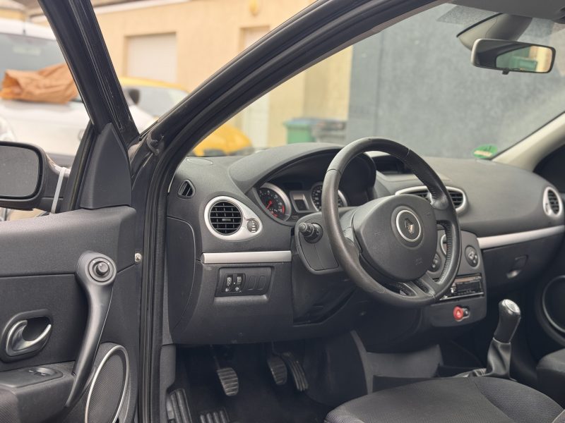 RENAULT CLIO 1.6 ESS DYNAMIQUE PAYER EN 4X