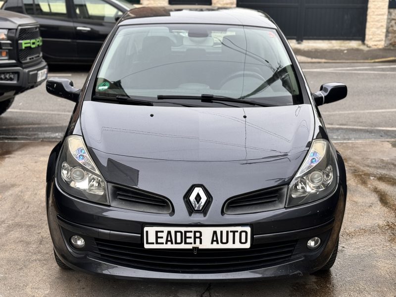 RENAULT CLIO 1.6 ESS DYNAMIQUE PAYER EN 4X