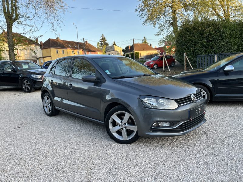 VOLKSWAGEN POLO V 2015