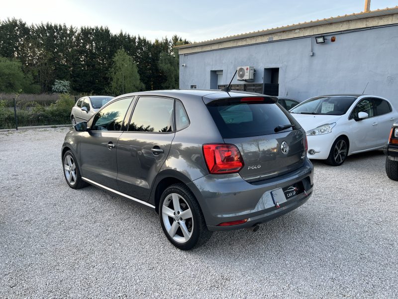 VOLKSWAGEN POLO V 2015