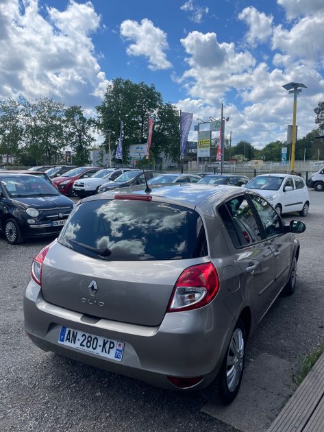 RENAULT CLIO III 2010