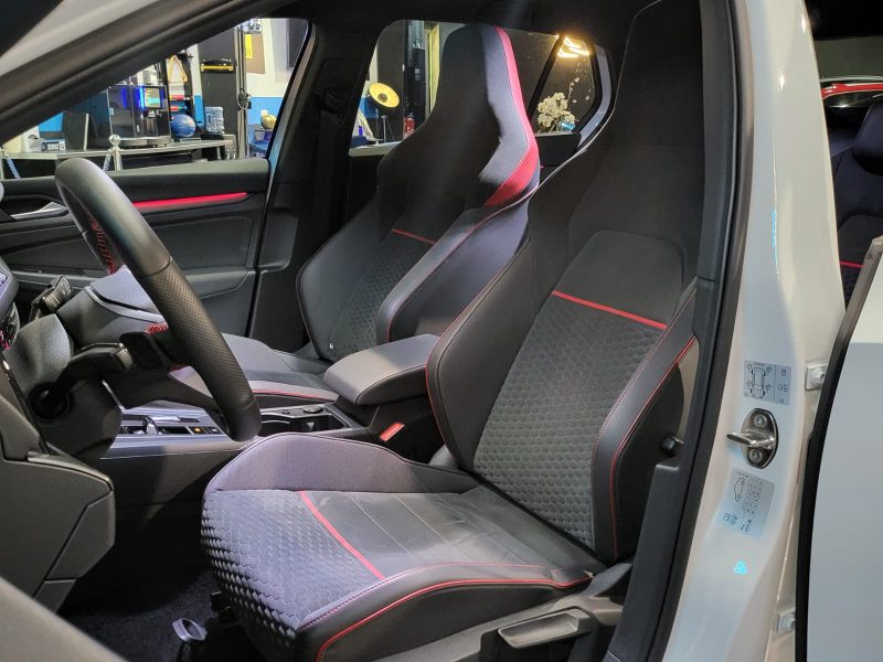 VOLKSWAGEN GOLF VIII GTI Clubsport 2.0 TSI 300cv DSG / APPLE CARPLAY/TOIT OUVRANT/SIEGES CHAUFFANT