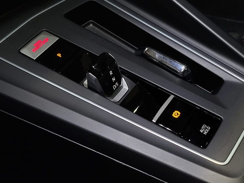 VOLKSWAGEN GOLF VIII GTI Clubsport 2.0 TSI 300cv DSG / APPLE CARPLAY/TOIT OUVRANT/SIEGES CHAUFFANT