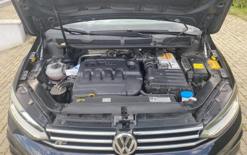 VOLKSWAGEN TOURAN 2017