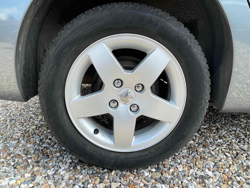 PEUGEOT 207 SW 2011 1.4 16V 95cv