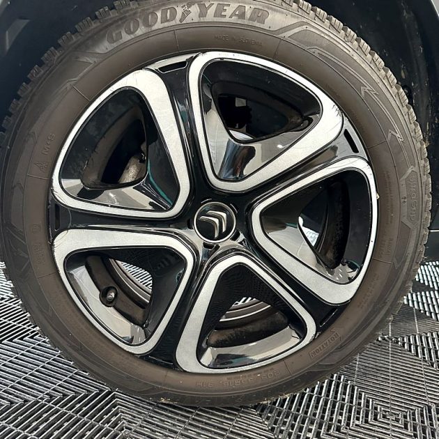 CITROEN C3 III 1.5 BlueHDi 100 cv SHINE BUSINESS Garantie 12 Mois