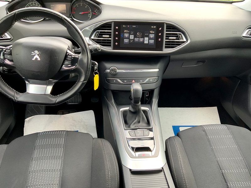 PEUGEOT 308 II 2015