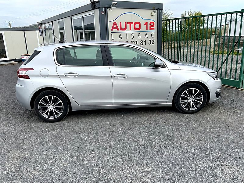 PEUGEOT 308 II 2015