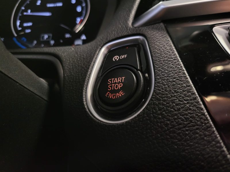 BMW SERIE 1 M140i 340cv SHADOW LINE / TOIT OUVRANT+HARMAN KARDON+VOLANT CHAUFFANT/