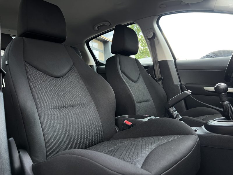 PEUGEOT 308 PREMIUM PACK 1.6 HDI 90 Cv PREMIERE MAIN - GARANTIE 1 AN