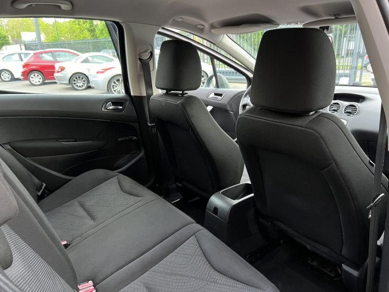 PEUGEOT 308 PREMIUM PACK 1.6 HDI 90 Cv PREMIERE MAIN - GARANTIE 1 AN