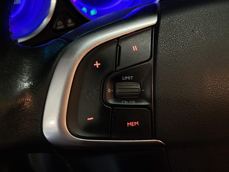 1.6 BlueHDi 116cv REGULATEUR / CLIM BI-ZONE / RADAR ARRIERE