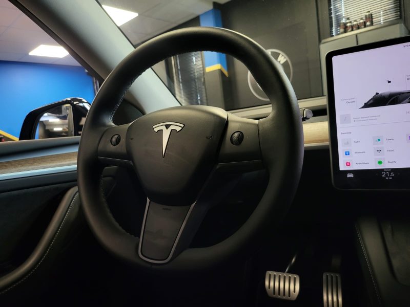 TESLA MODEL Y PERFORMENCE / AUTOPILOT+VOLANT CHAUFFANT+ATTELAGE/