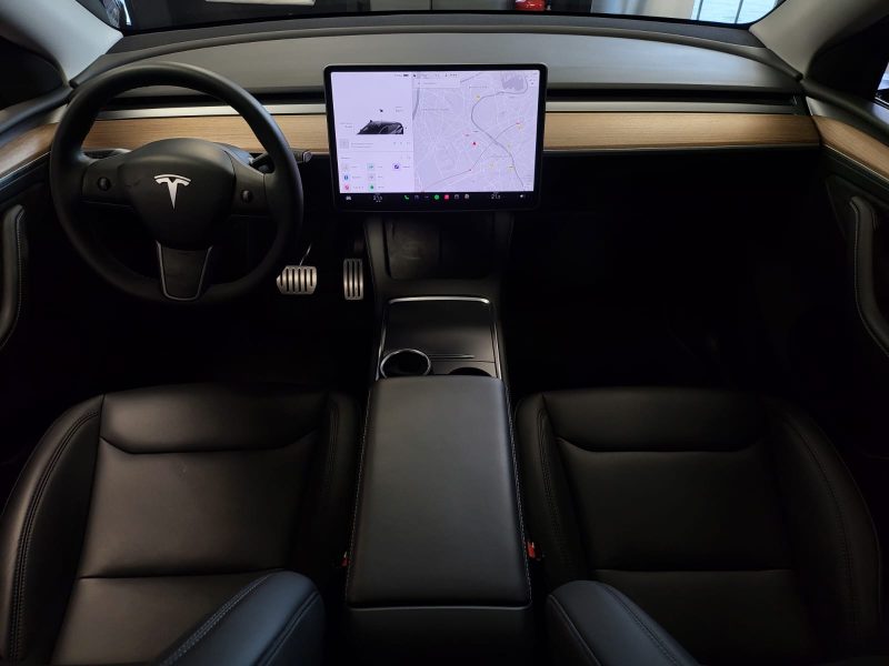 TESLA MODEL Y PERFORMENCE / AUTOPILOT+VOLANT CHAUFFANT+ATTELAGE/