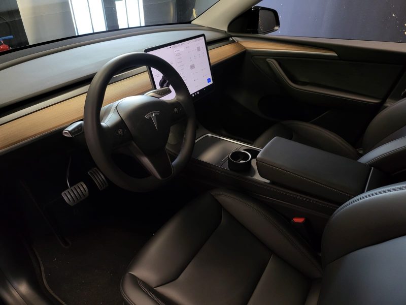 TESLA MODEL Y PERFORMENCE / AUTOPILOT+VOLANT CHAUFFANT+ATTELAGE/