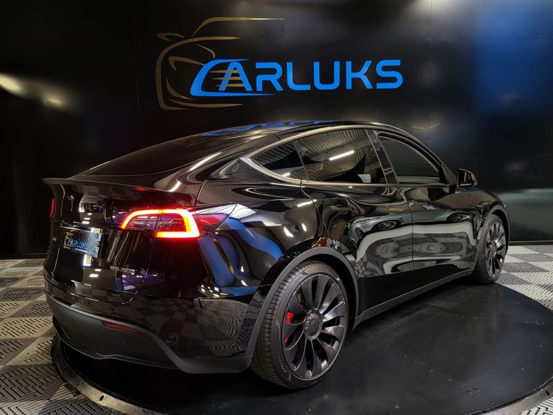 TESLA MODEL Y PERFORMENCE / AUTOPILOT+VOLANT CHAUFFANT+ATTELAGE/