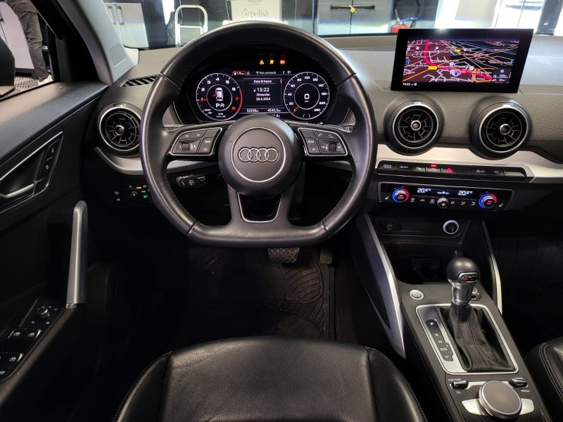 AUDI Q2 35 TFSI DSG7 150cv DESIGN LUXE / SUIVI AUDI / TOIT OUVRANT / TETE HAUTE / SONO BANG & OLUFSE